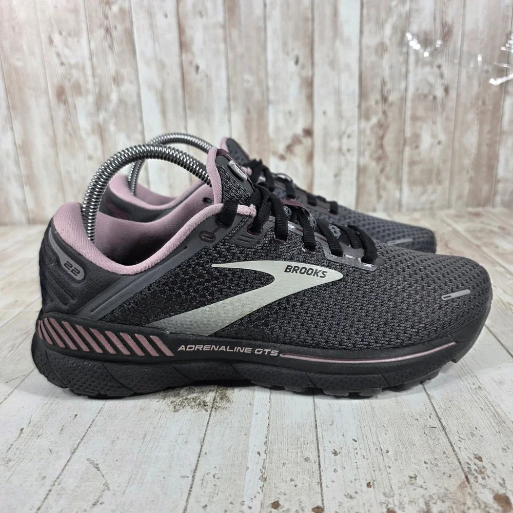 Brooks Adrenaline GTS 22 Womens 8.5 Wide Running Shoes Grey Lilac 1203531D015